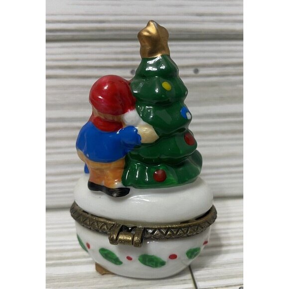 Vintage Christmas Trinket Pill Box Children with Tree Enamel - Picture 4 of 7